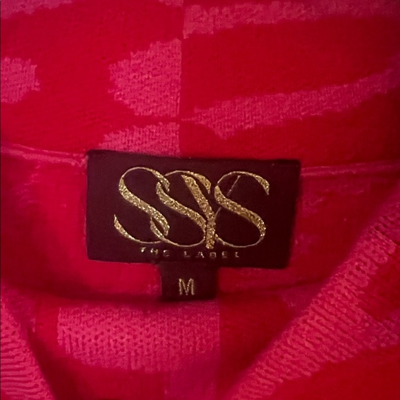 Women's Pink Leopard Sweater - Picture 2 of 7